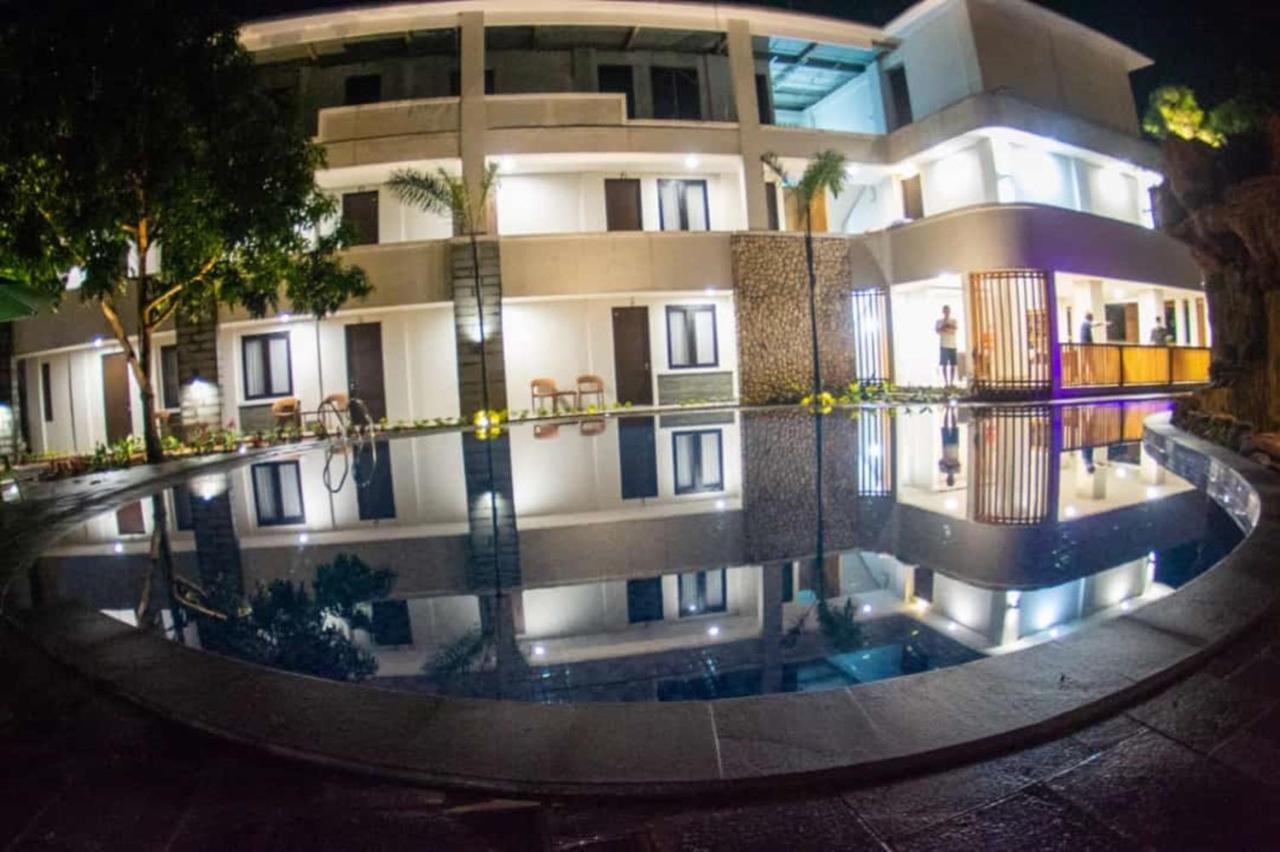 Long Beach Hotel Pangandaran Buitenkant foto