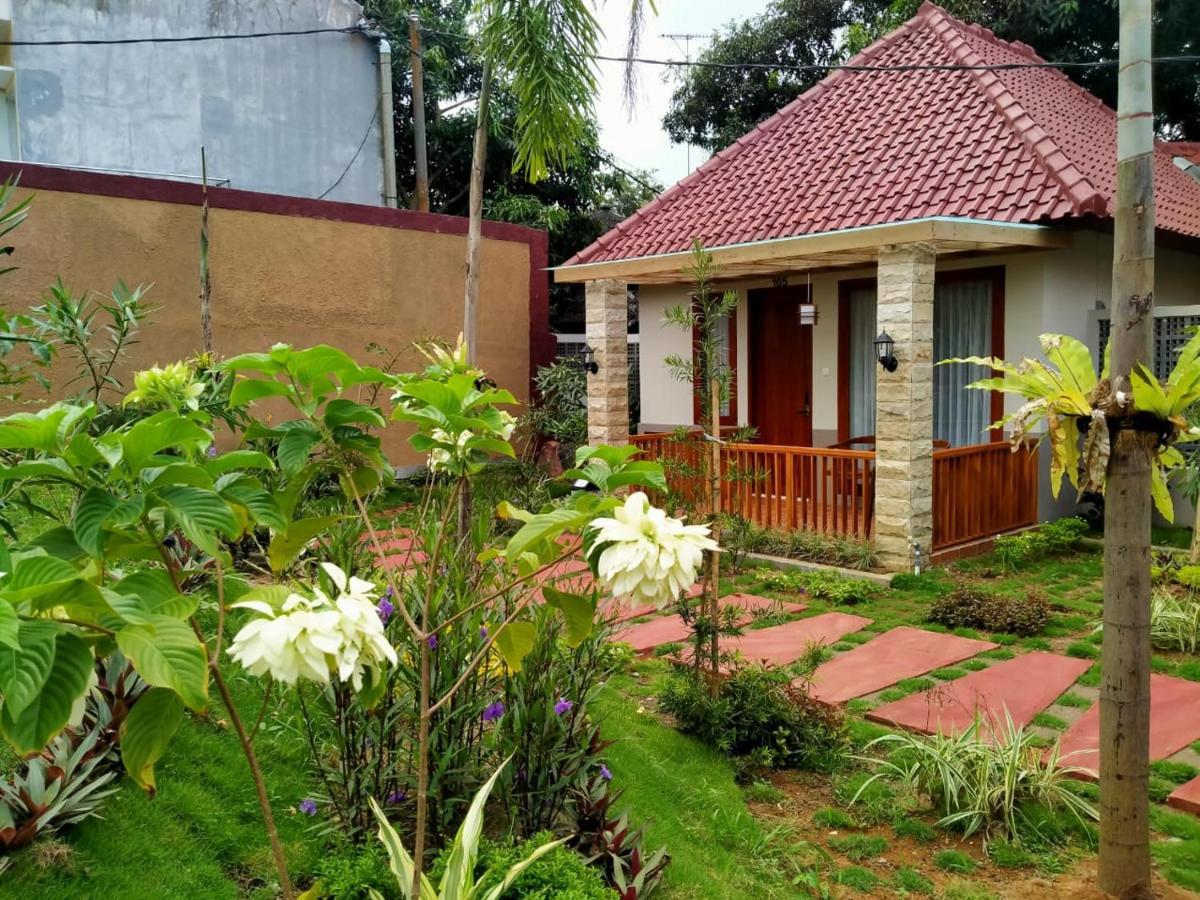 Long Beach Hotel Pangandaran Buitenkant foto