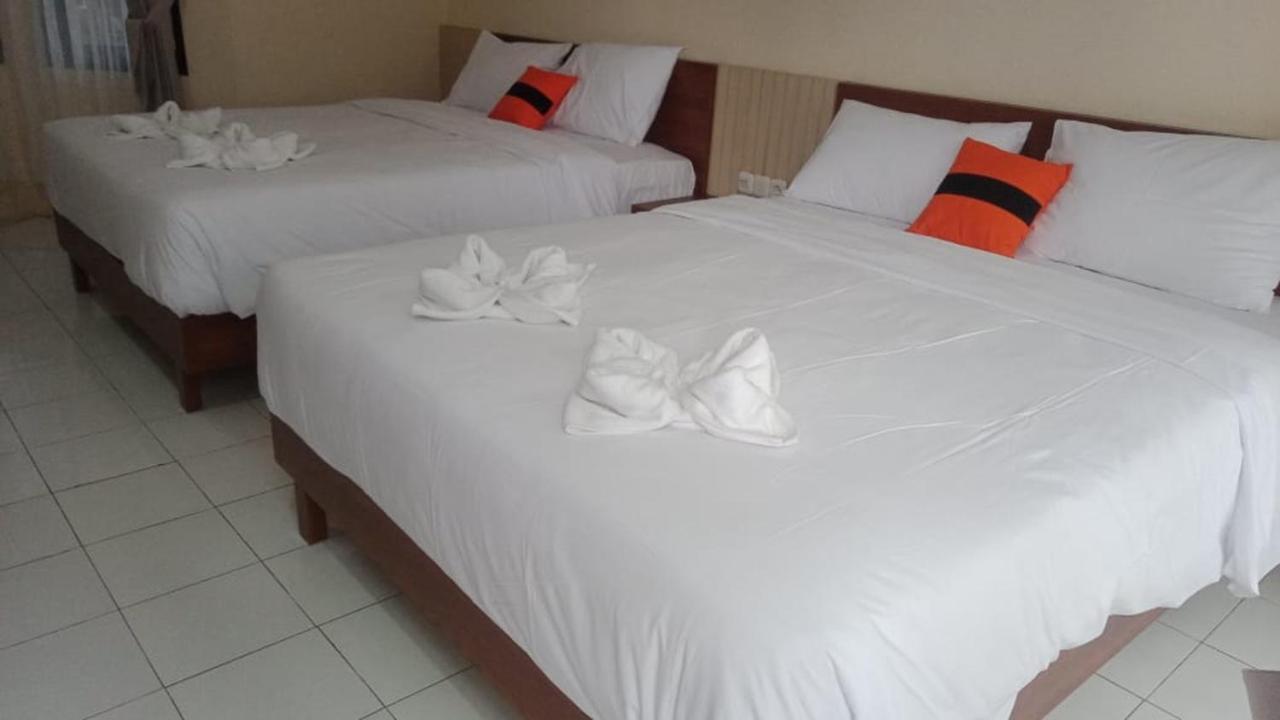 Long Beach Hotel Pangandaran Buitenkant foto
