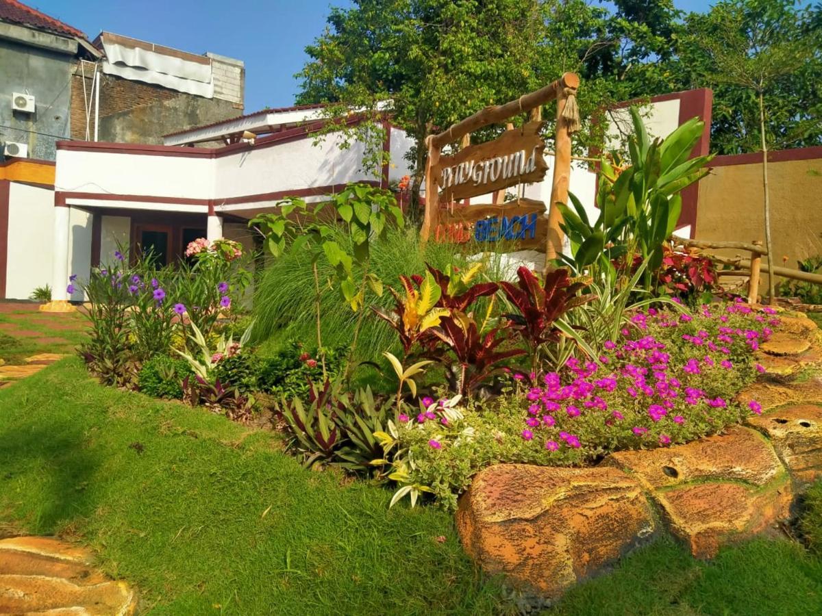 Long Beach Hotel Pangandaran Buitenkant foto