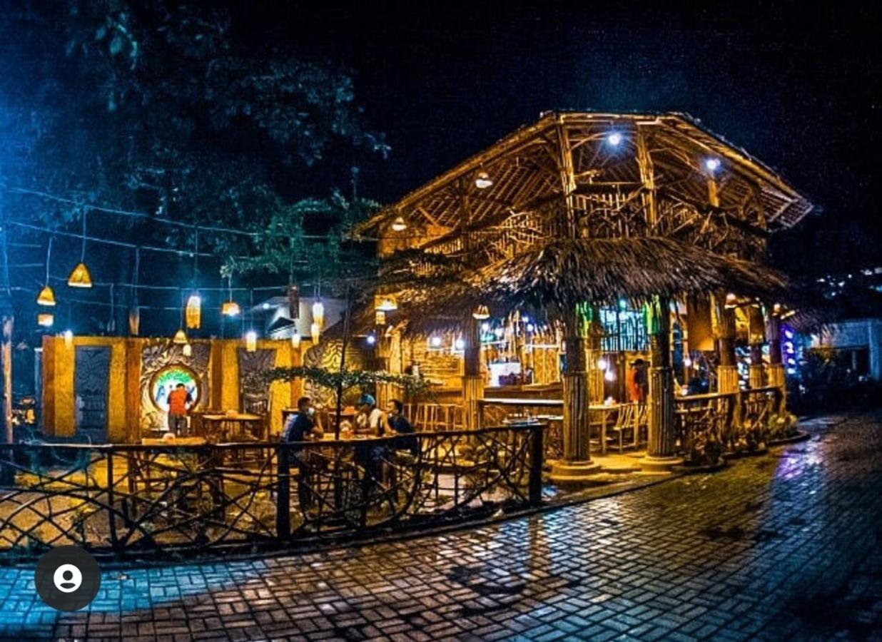 Long Beach Hotel Pangandaran Buitenkant foto